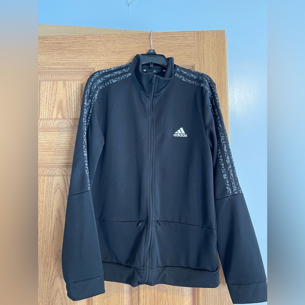 women’s medium adidas full zip jacket